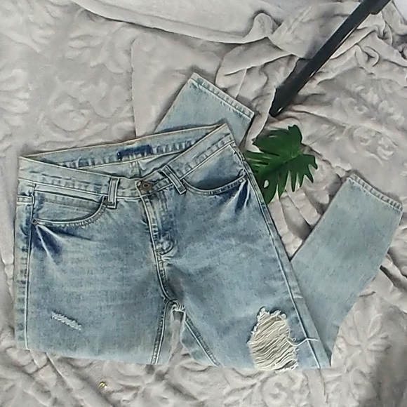 The Factory Denim - The Factory Korea Women's Distressed Jeans